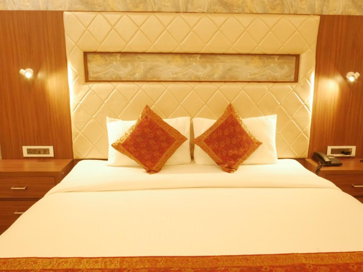 The Triumph Hotel 바라나시 외부 사진