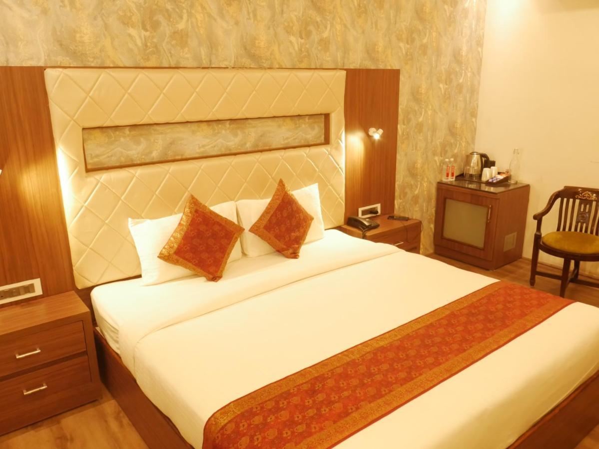 The Triumph Hotel 바라나시 외부 사진